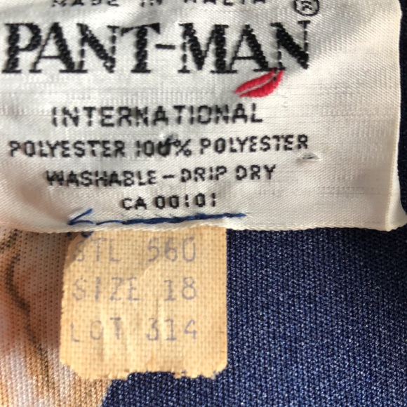 SOLD ❌1970’s floral polyester top! Vintage! - Picture 2 of 8